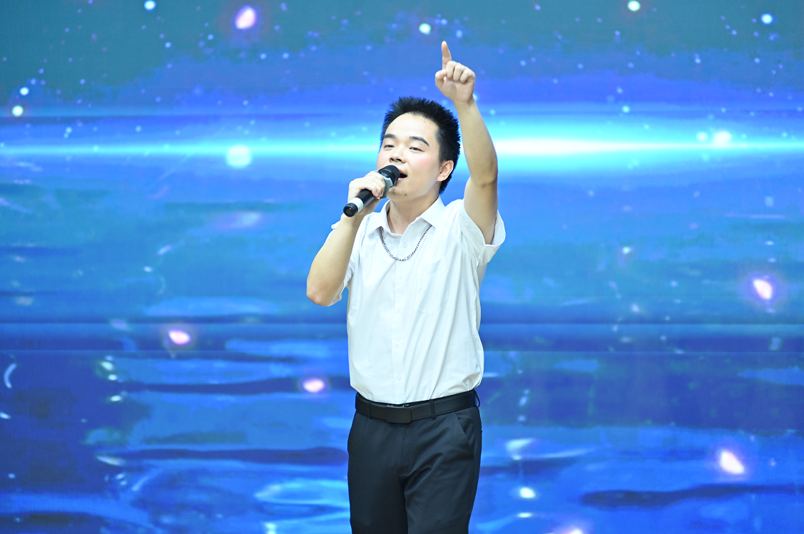 李学东